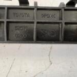TOYOTA AURİS SOL ARKA TAMPON BRAKETİ