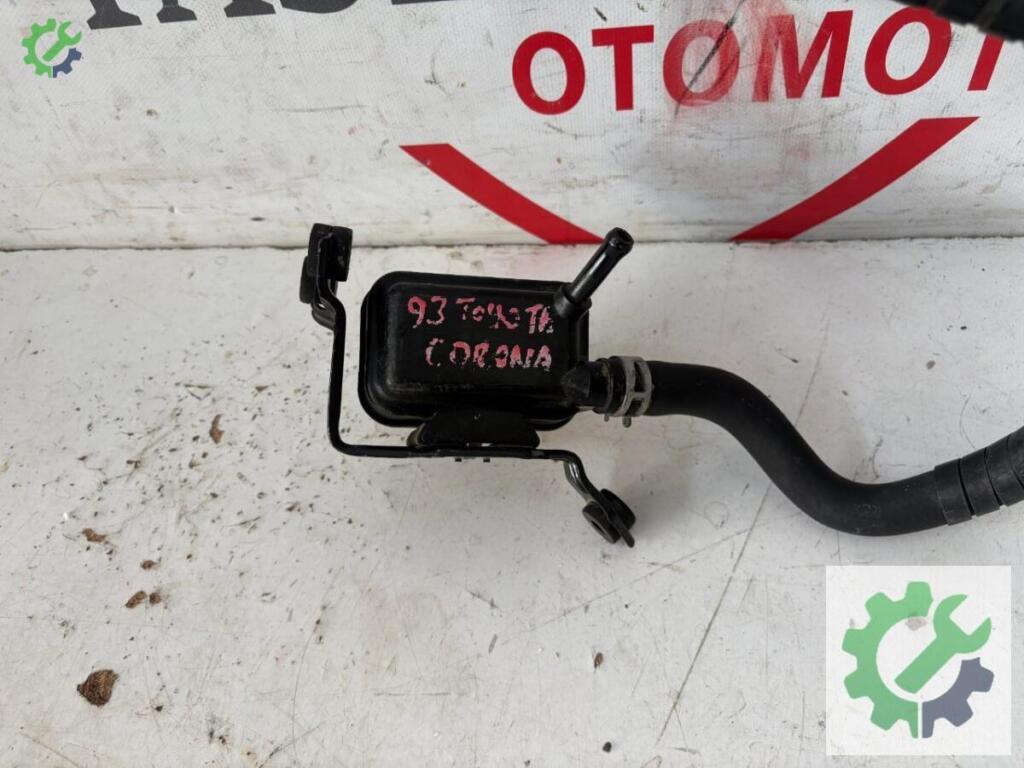 Toyota Corona Direksiyon Yağ Deposu çıkma parça
