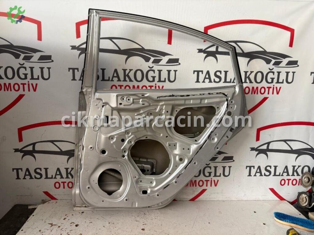 Hyundai Accent Blue Sağ Arka Kapı çıkma parça