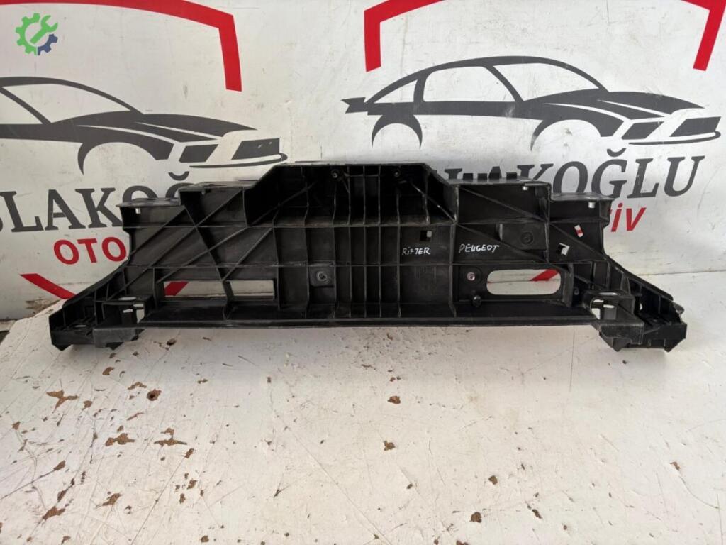 Peugeot Rifter Ön Panel 9830512680 çıkma parça