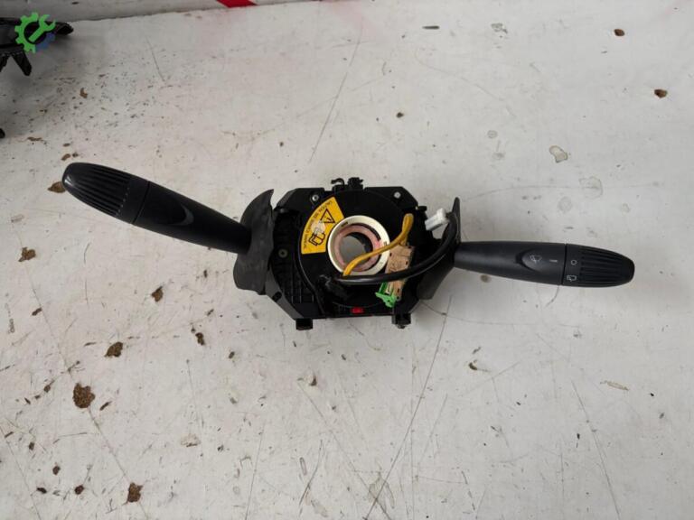 Fiat Palio Silecek Kolu çıkma parça