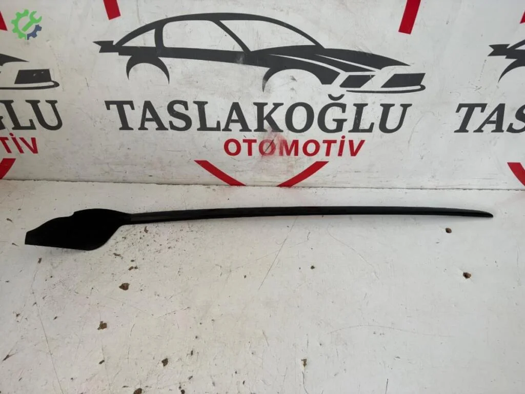 Toyota C-HR Cam Fitili çıkma parça