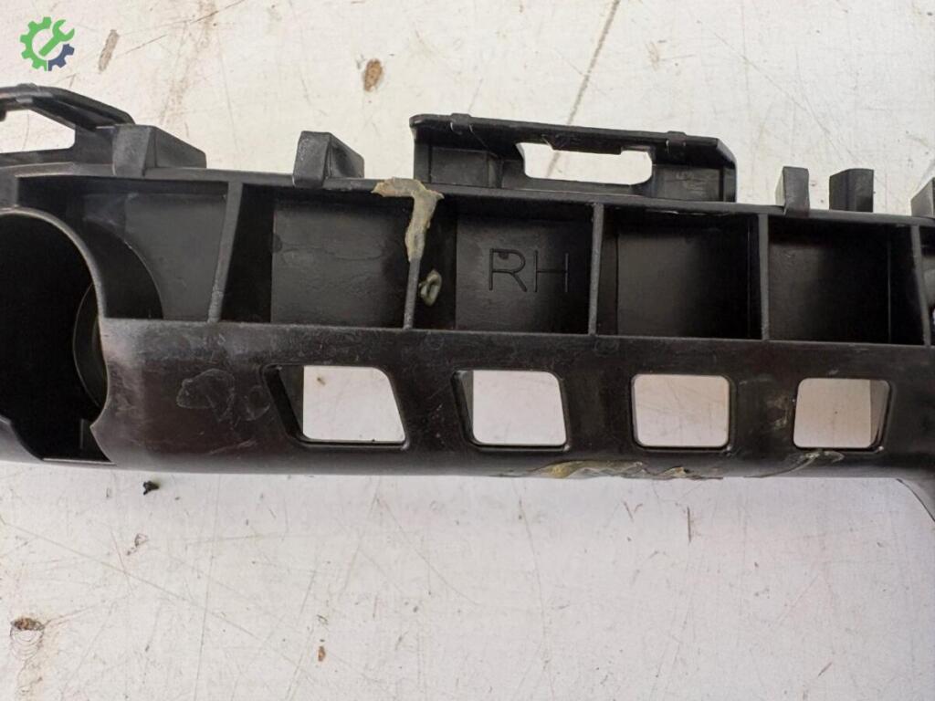 Toyota Corolla Tampon Braketi 5211502490 çıkma parça