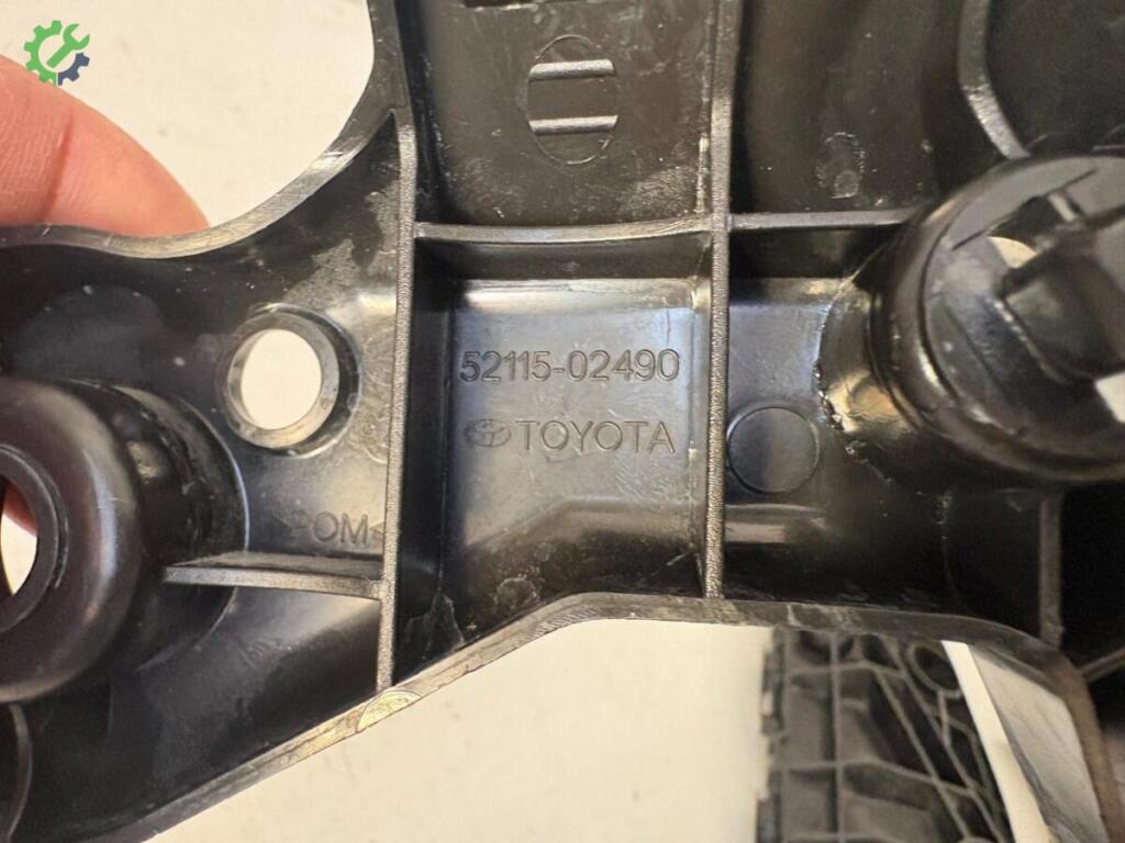 Toyota Corolla Tampon Braketi 5211502490 çıkma parça