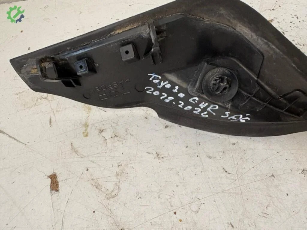 Toyota C-HR Cam Fitili çıkma parça