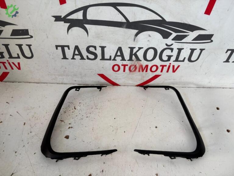 Toyota Corolla Sis Farı Çerçevesi çıkma parça