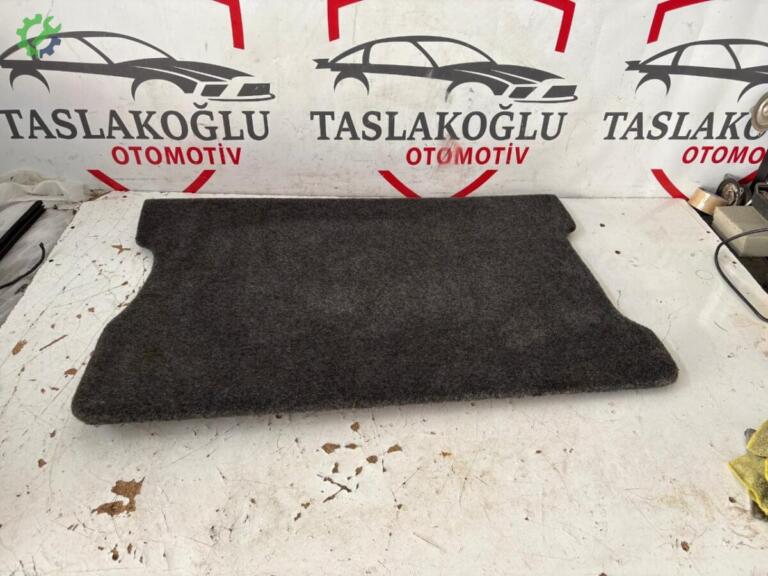 Opel Corsa Bagaj çıkma parça