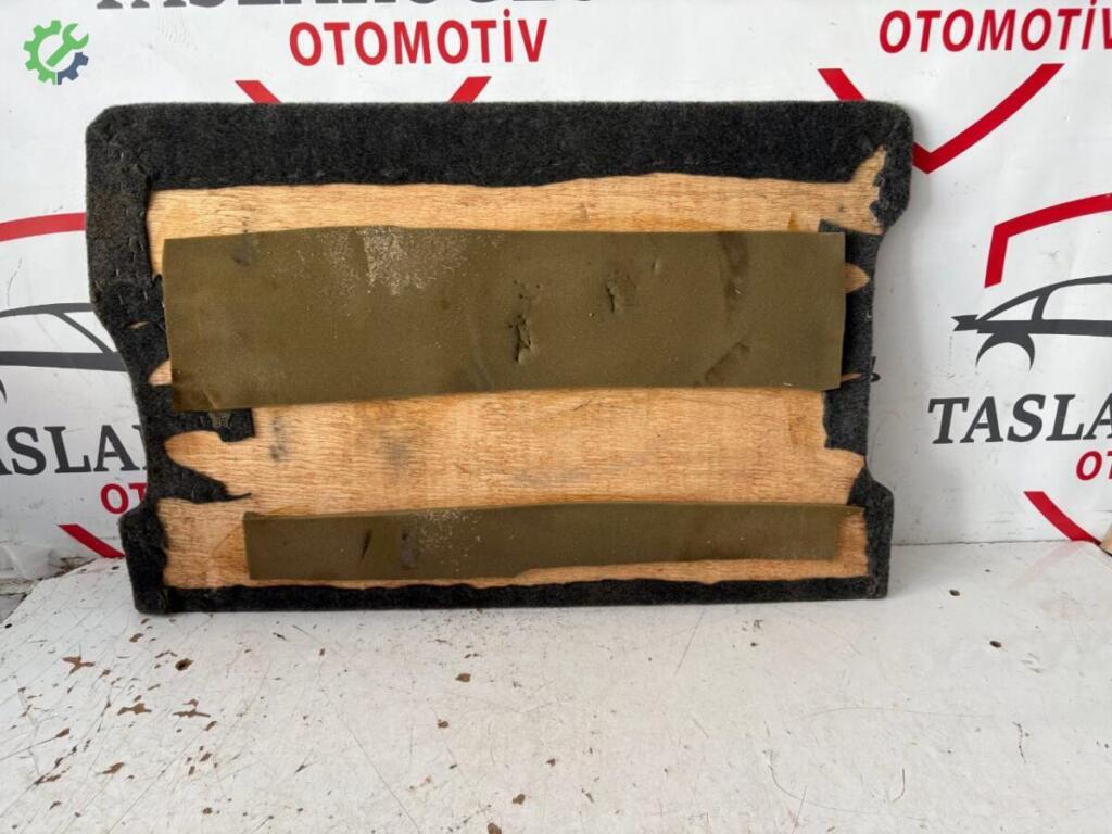 Opel Corsa Bagaj çıkma parça