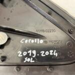 TOYOTA COROLLA SOL AYNA ÜÇGEN BAKALİTİ