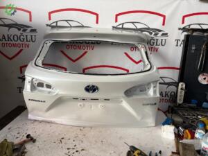 TOYOTA COROLLA CROSS BAGAJ KAPAĞI HAFİF KUSURLU 2
