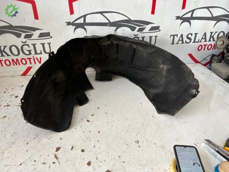 Audi A3 Ön Davlumbaz çıkma parça