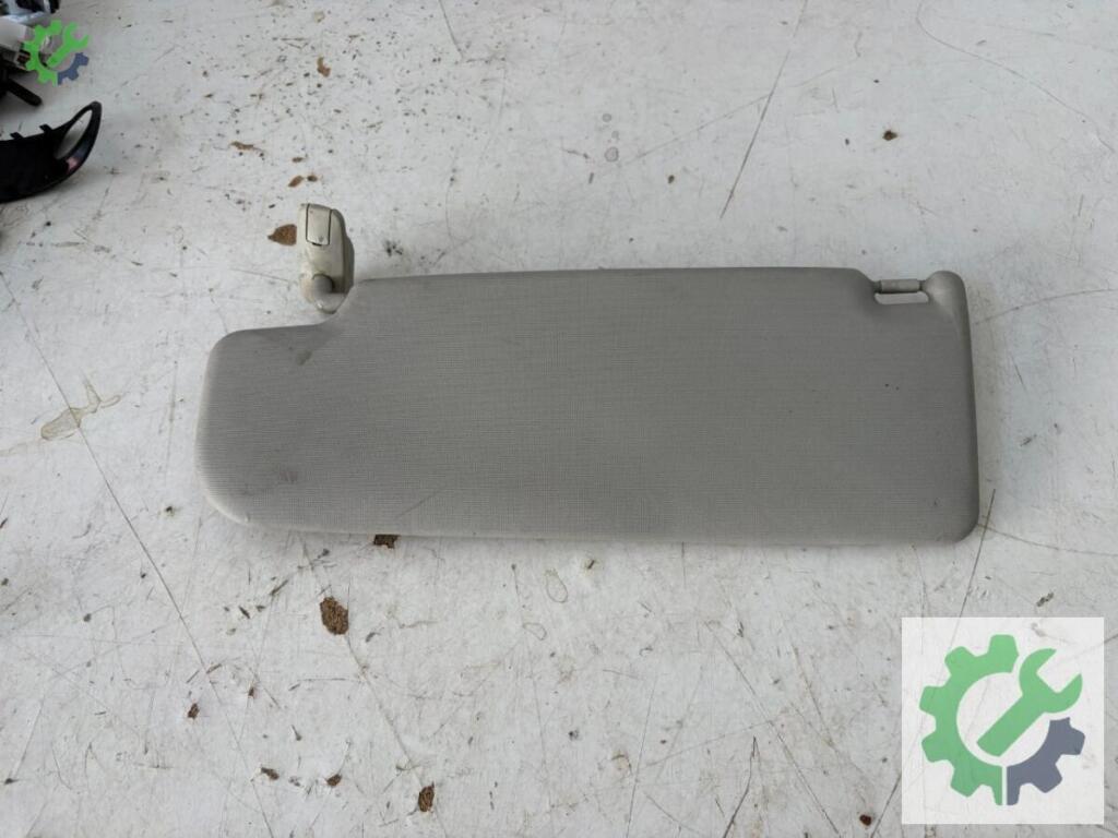 Skoda Fabia Sağ Güneşlik çıkma parça