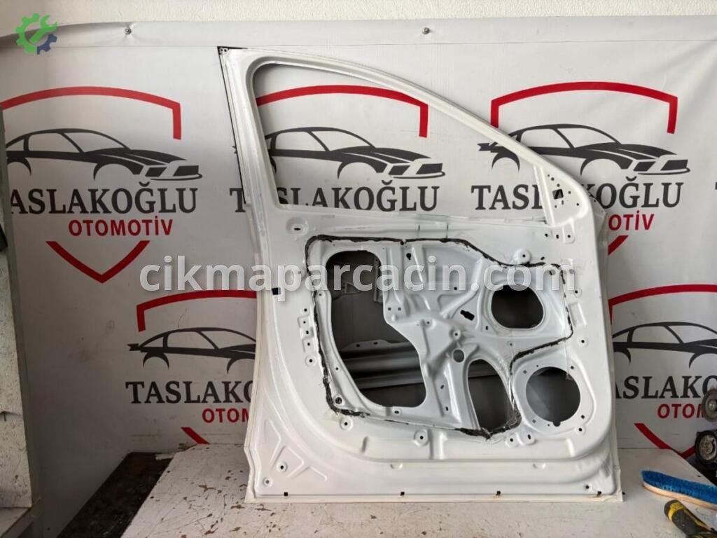 Hyundai Tucson Sol Ön Kapı çıkma parça