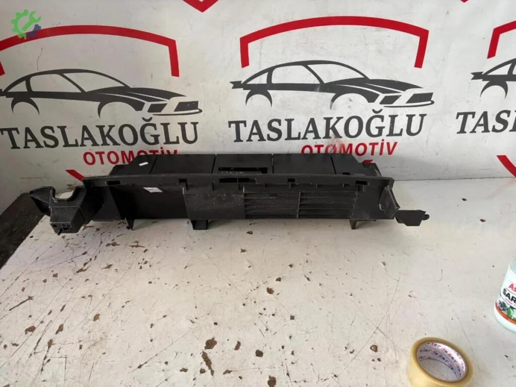 Peugeot Rifter Ön Panel 9855971880 çıkma parça