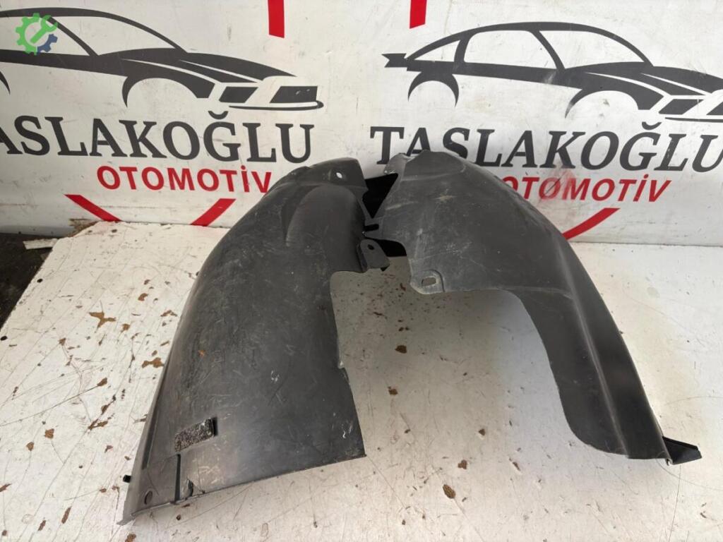 Ford Focus Ön Davlumbaz çıkma parça