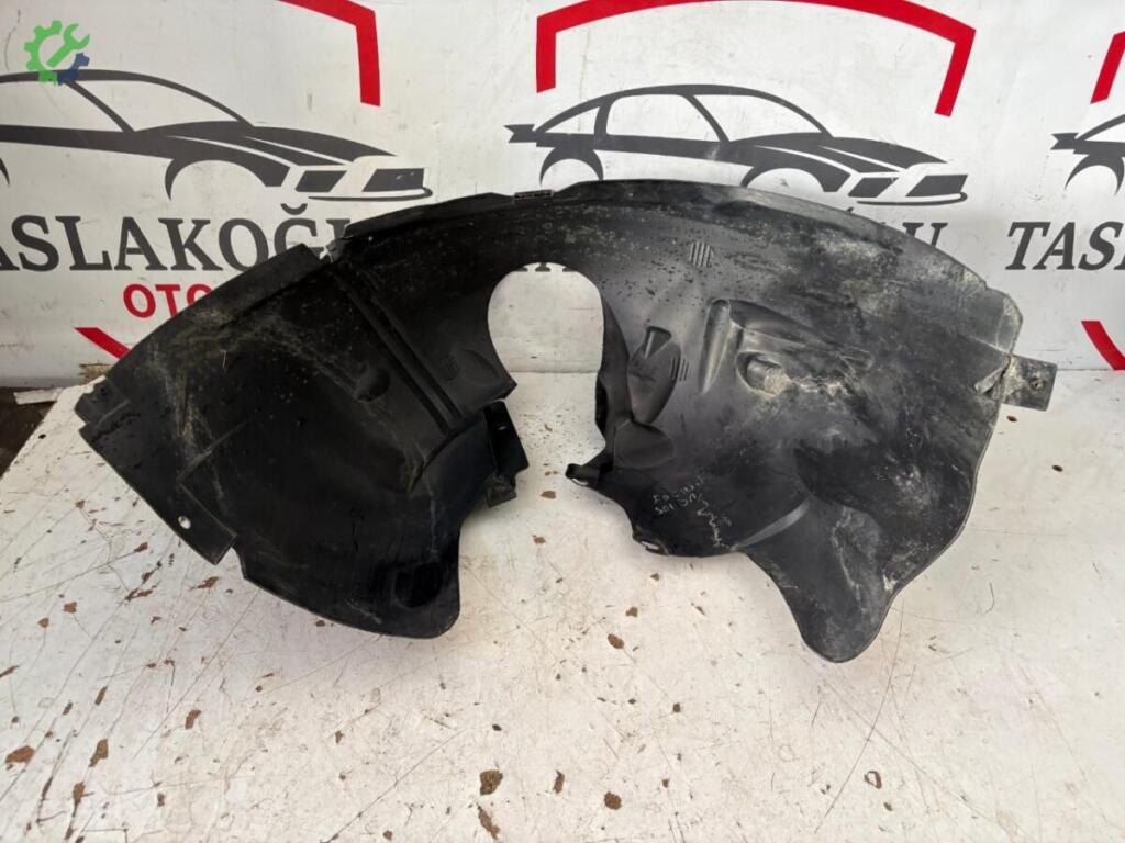 Ford Focus Ön Davlumbaz çıkma parça