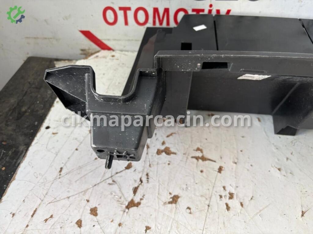 Peugeot Rifter Ön Panel 9855971880 çıkma parça