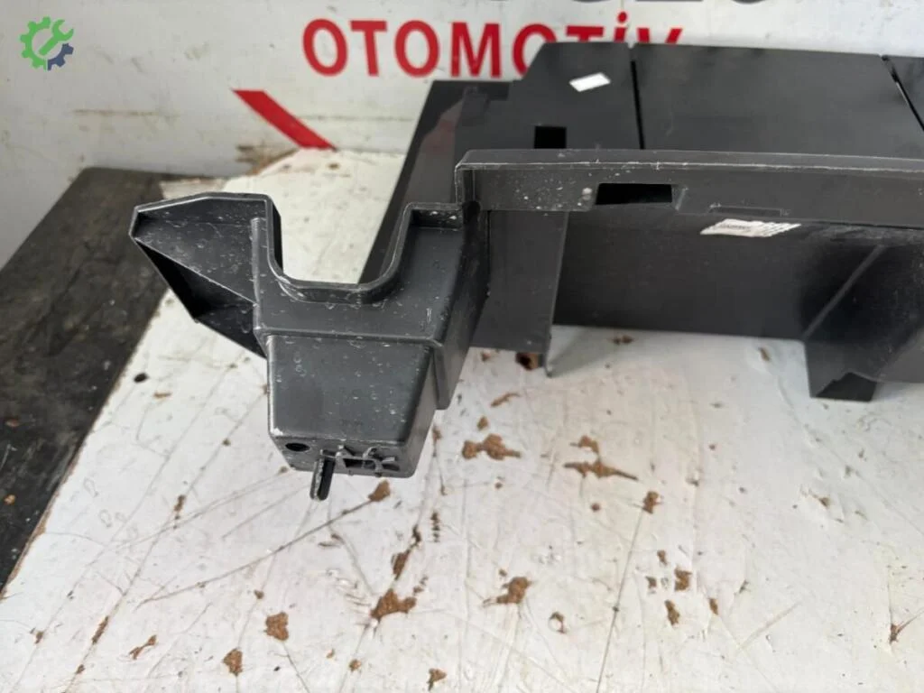 Peugeot Rifter Ön Panel 9855971880 çıkma parça