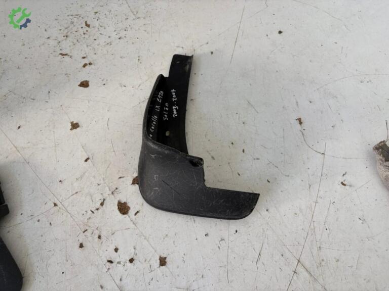 Toyota Corolla Paçalık / Tozluk çıkma parça