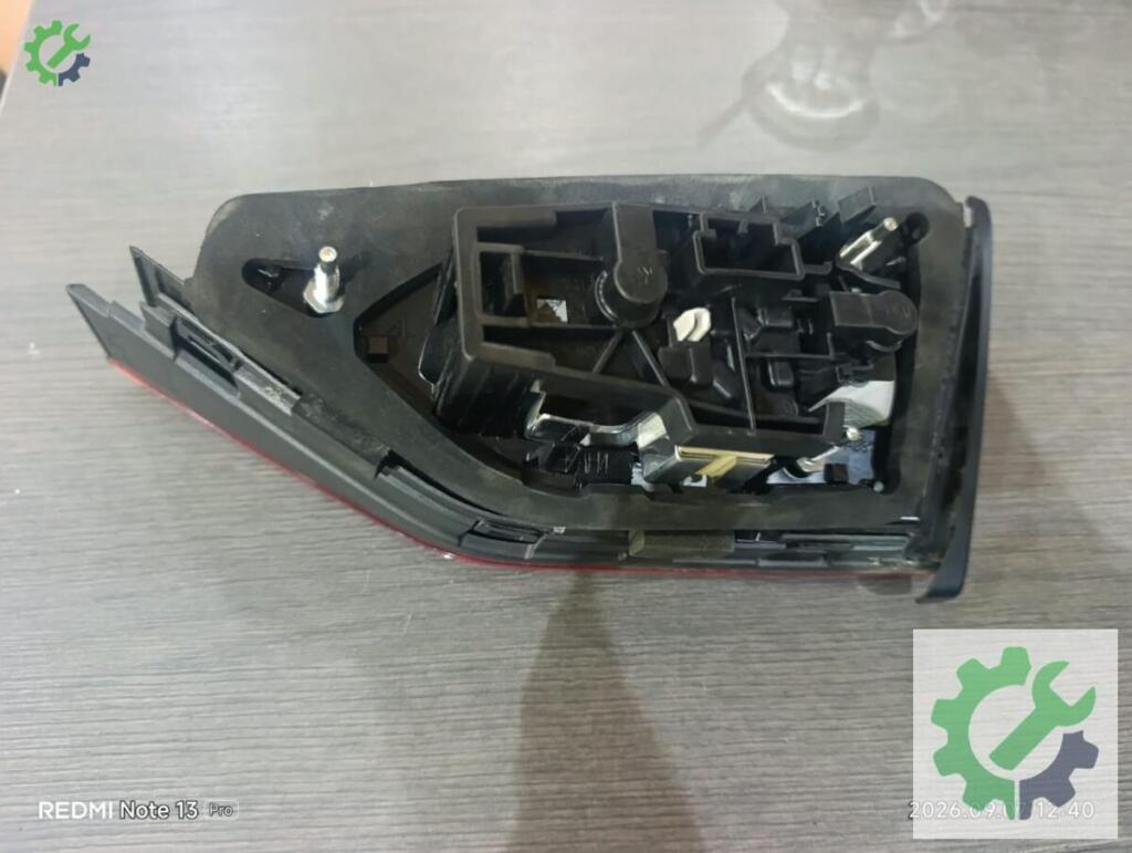 Audi A3 Stop 8V5945093H çıkma parça