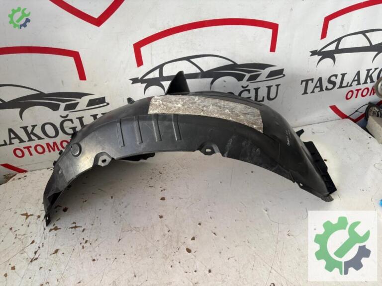 Volkswagen Passat Ön Davlumbaz çıkma parça