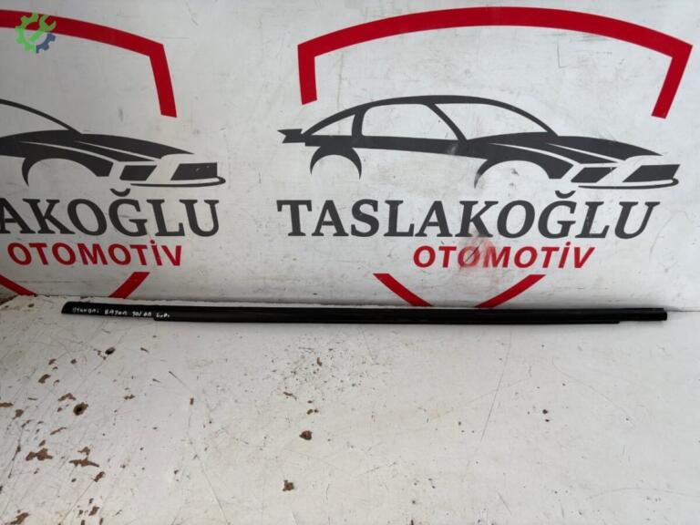 Hyundai Bayon Cam Sıyırıcı çıkma parça