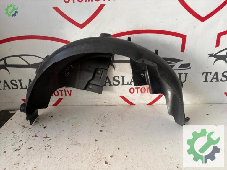 Renault Clio Davlumbaz çıkma parça