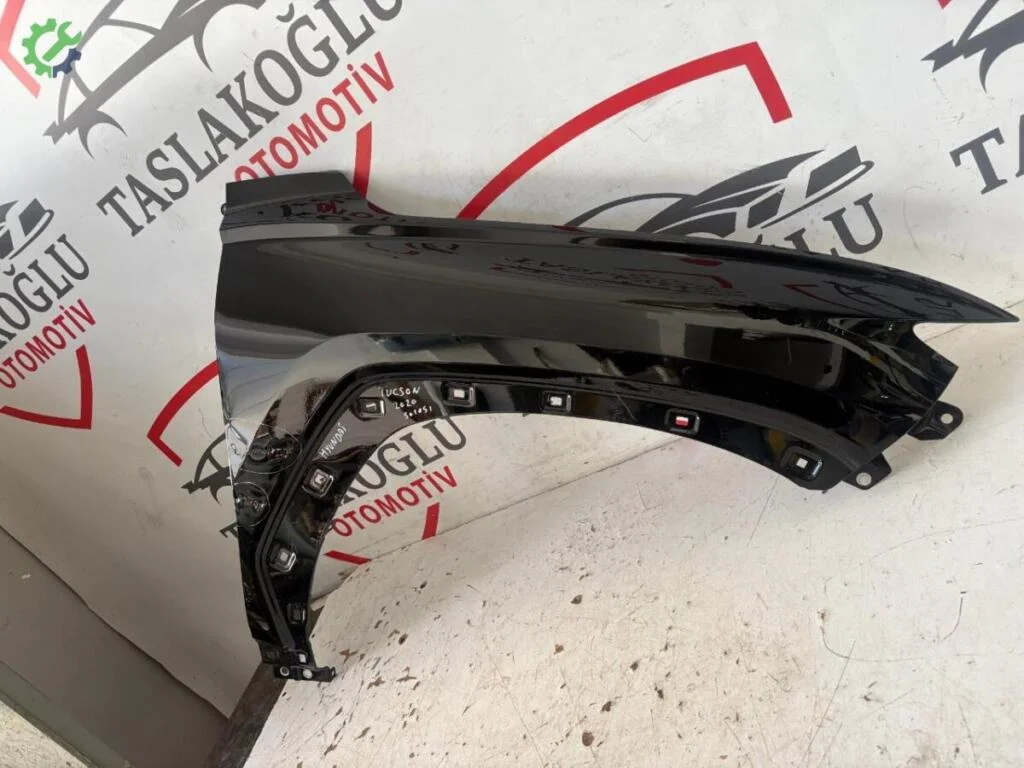 Hyundai Tucson Sağ Ön Çamurluk çıkma parça