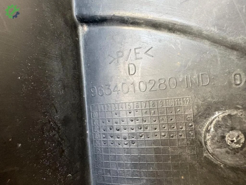 Ford Fusion Ön Davlumbaz çıkma parça