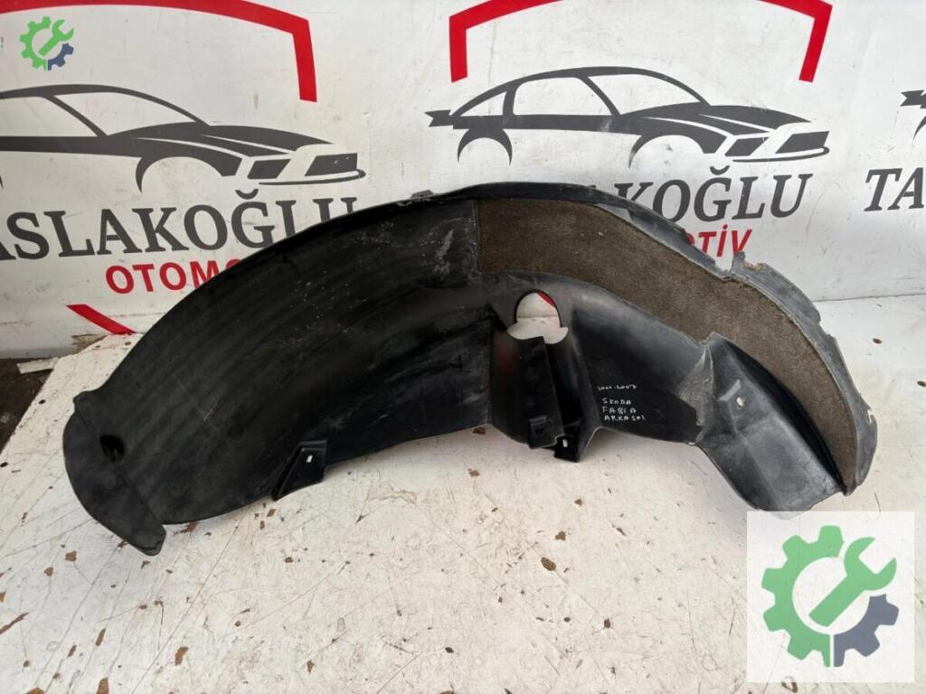 Skoda Fabia Davlumbaz 6Y6810971A çıkma parça