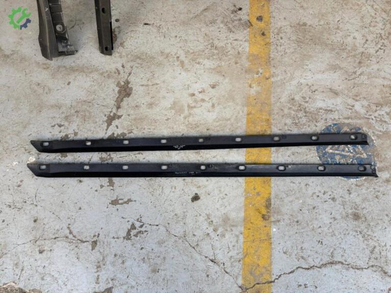 Toyota Corolla Sağ Marşpiyel çıkma parça