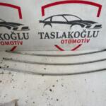 TOYOTA COROLLA ÖN KAPI ÇERÇEVE ÇITASI