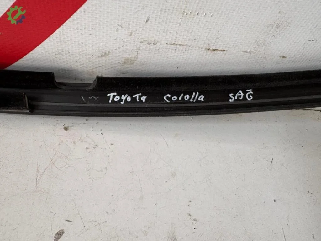 Toyota Corolla Cam Sıyırıcı çıkma parça