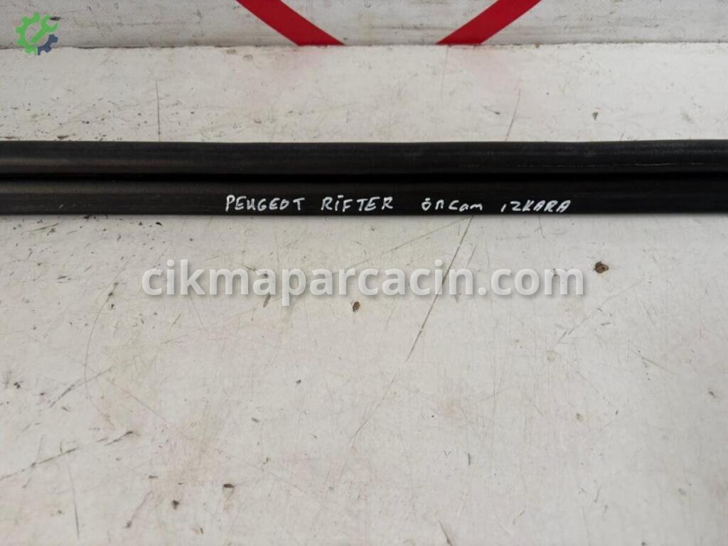 Peugeot Rifter Fitil çıkma parça