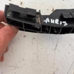 TOYOTA AURİS SOL ARKA TAMPON BRAKETİ