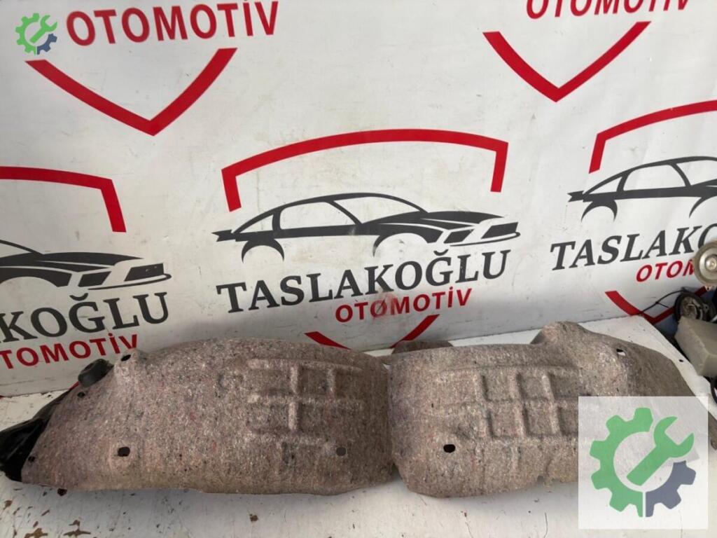 Renault Megane Davlumbaz çıkma parça