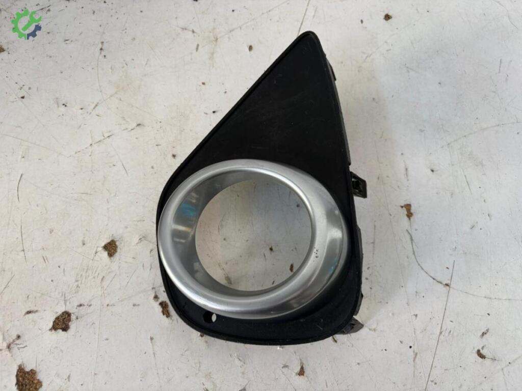 Toyota Yaris Sis Farı Çerçevesi 520400D050 çıkma parça
