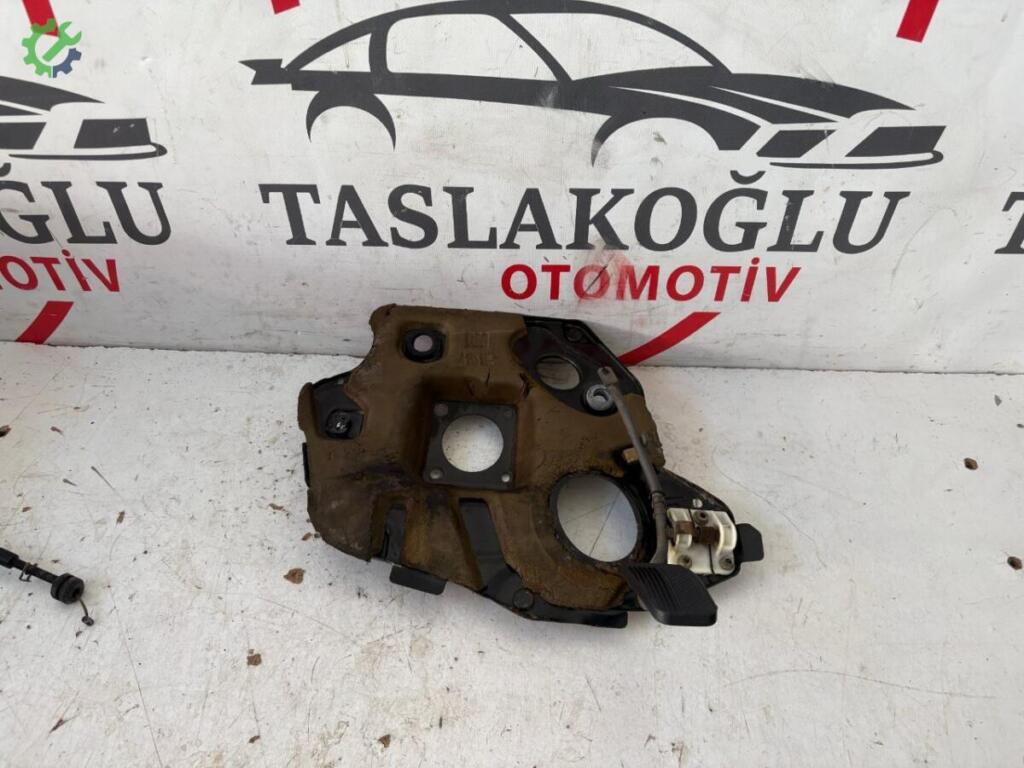 Opel Corsa Pedal çıkma parça