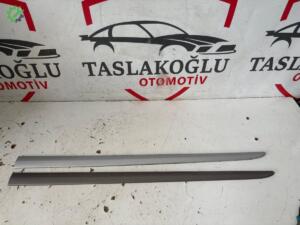 TOYOTA COROLLA SAĞ ÖN KAPI ÇITASI