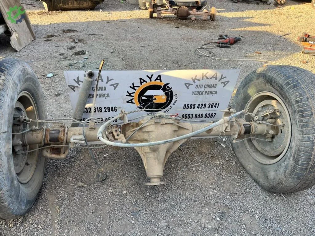 Nissan Skystar Arka Defransiyel çıkma parça