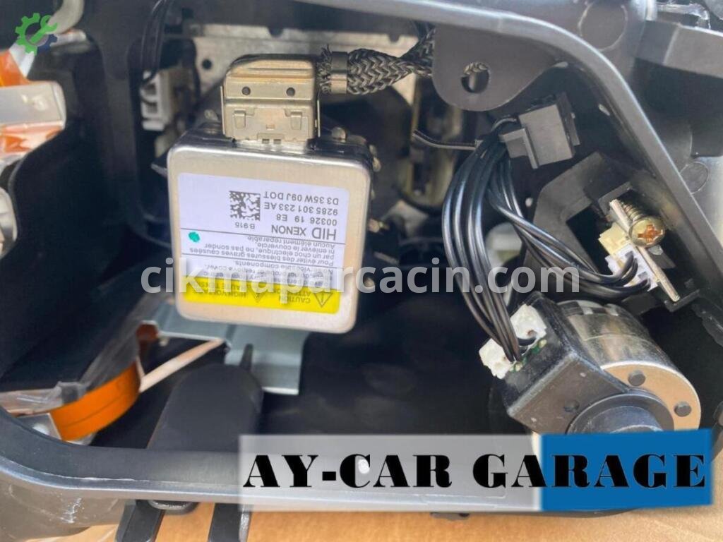 Audi Q7 Sol Ön Far çıkma parça