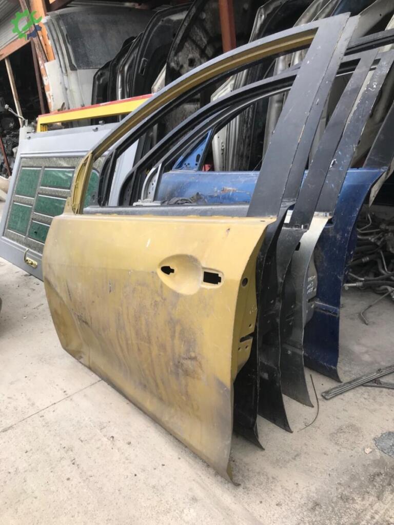 Mazda 2 Sol Ön Kapı çıkma parça