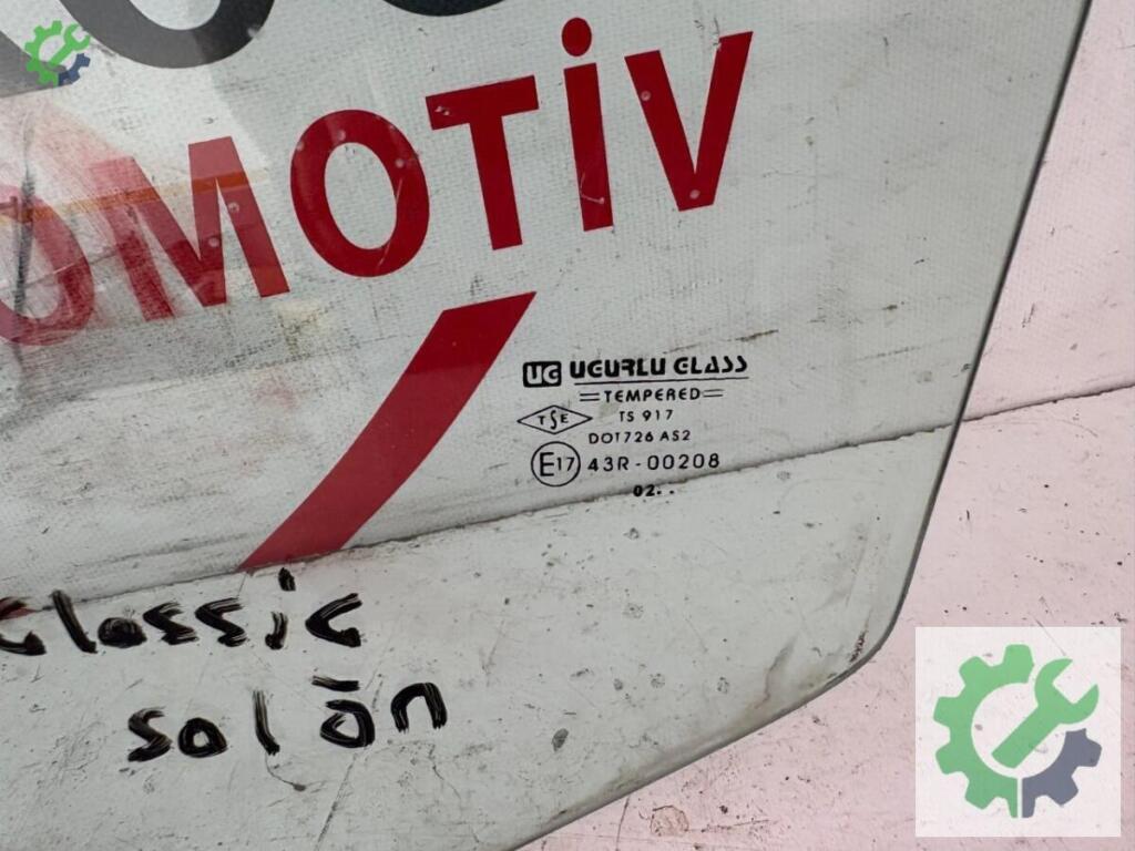 Volkswagen Polo Sol Ön Kapı Camı çıkma parça