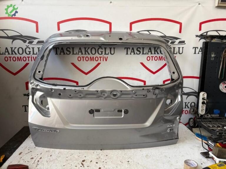 Hyundai Tucson Bagaj Kapağı çıkma parça