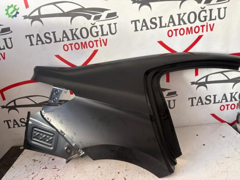 Honda City Sağ Arka Çamurluk çıkma parça