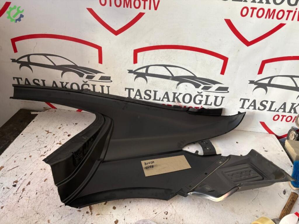 Honda City Sağ Arka Çamurluk çıkma parça