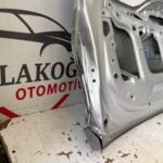 HYUNDAİ TUCSON BAGAJ KAPAĞI SAĞ ALT KÖŞEDEN HASARLI