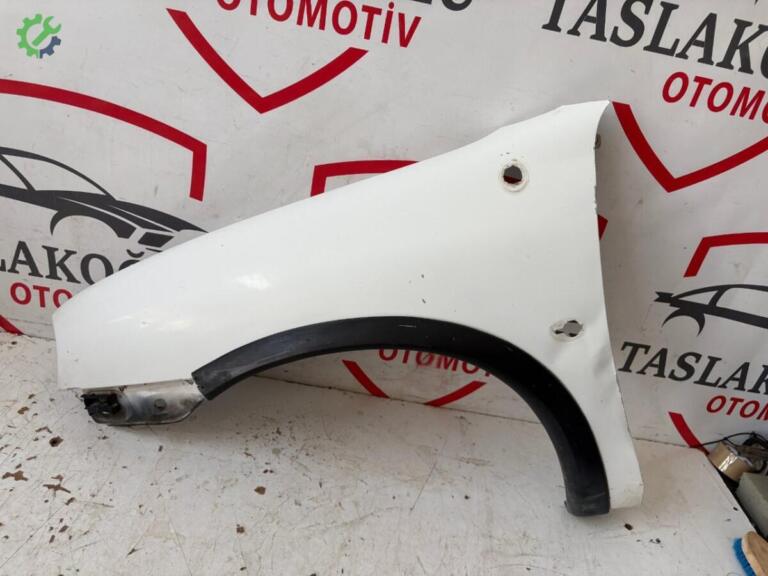 Opel Combo Sol Ön Çamurluk çıkma parça