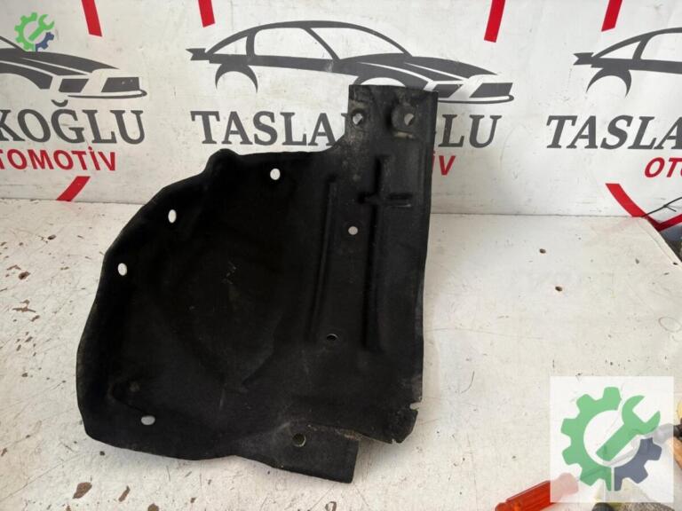Renault Megane Davlumbaz çıkma parça