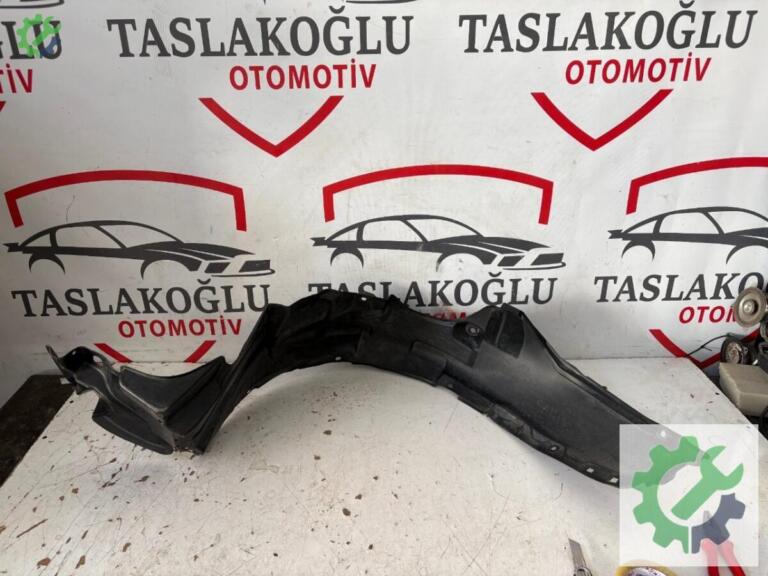 Toyota Corolla Ön Davlumbaz çıkma parça